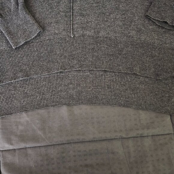 Grace and Lace Sweater V-Neck - Picture 5 of 6